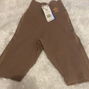 Adidas GM6689 short tigh